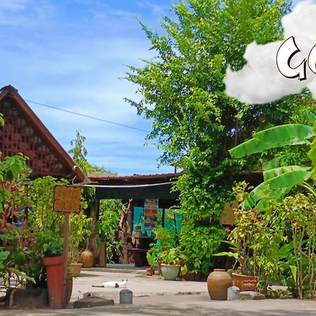 Gecko Guesthouse Пантай Ченанг Екстериор снимка