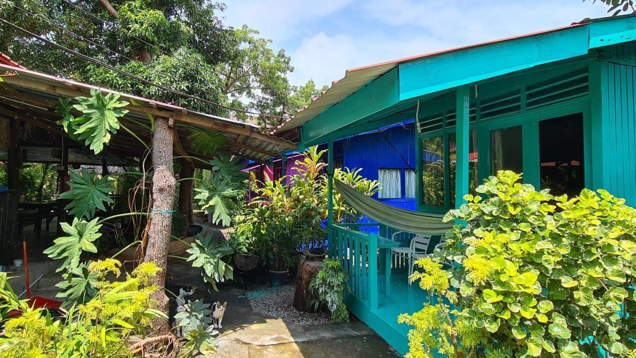 Gecko Guesthouse Пантай Ченанг Екстериор снимка