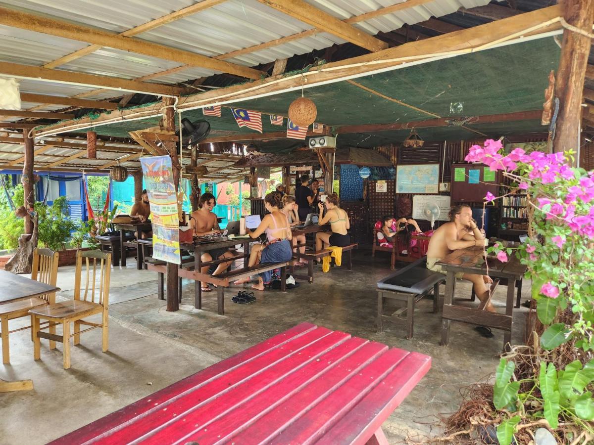 Gecko Guesthouse Пантай Ченанг Екстериор снимка