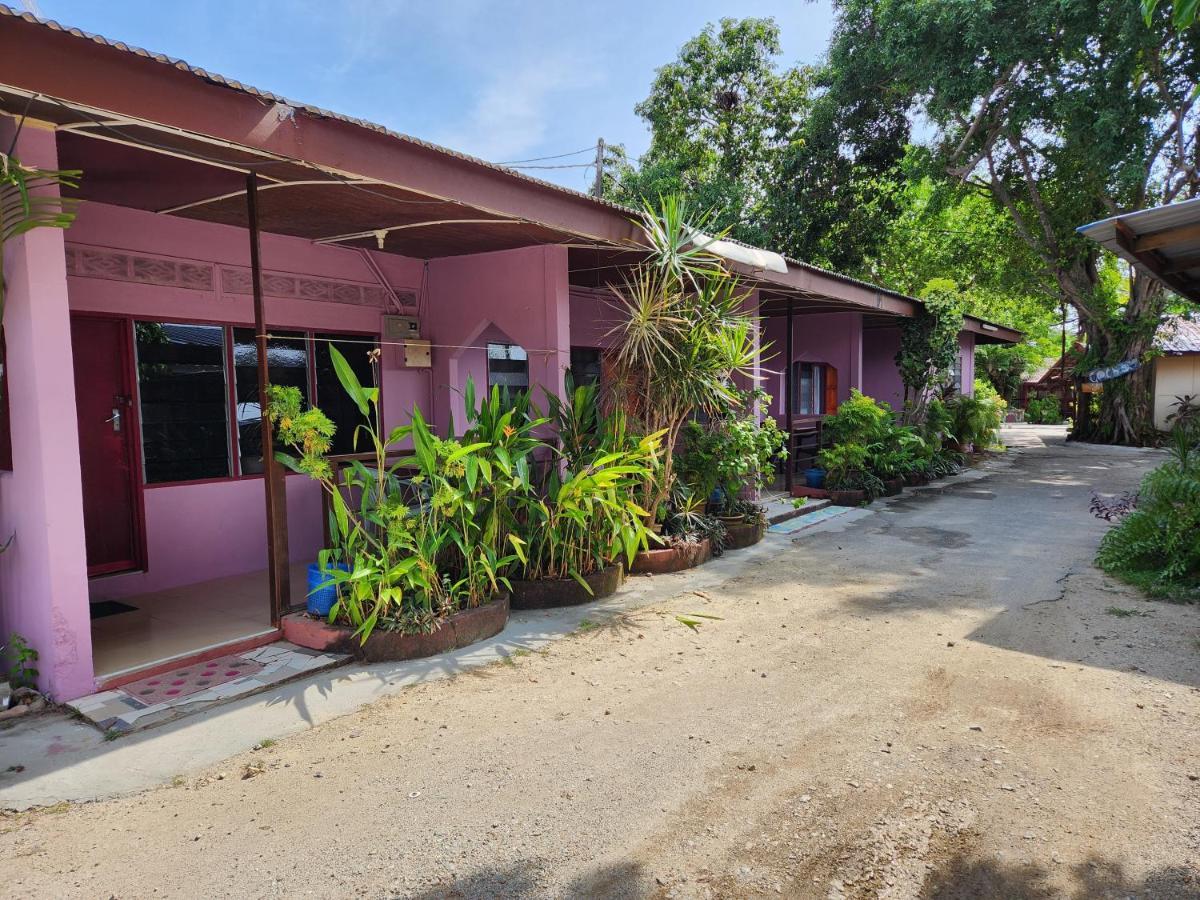 Gecko Guesthouse Пантай Ченанг Екстериор снимка