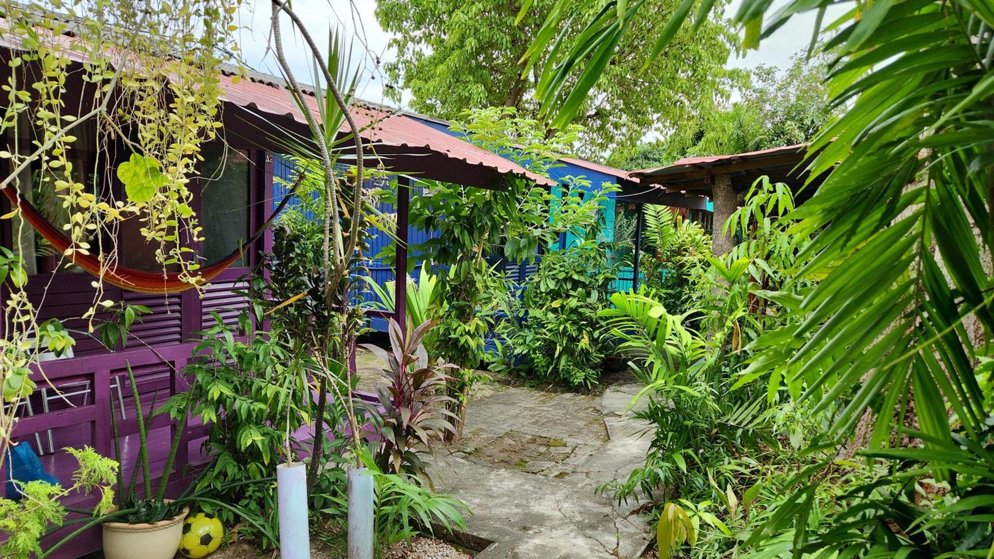 Gecko Guesthouse Пантай Ченанг Екстериор снимка