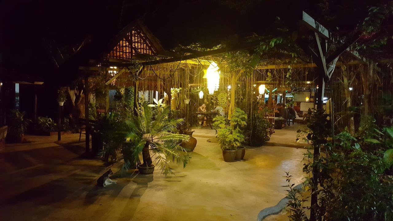 Gecko Guesthouse Пантай Ченанг Екстериор снимка