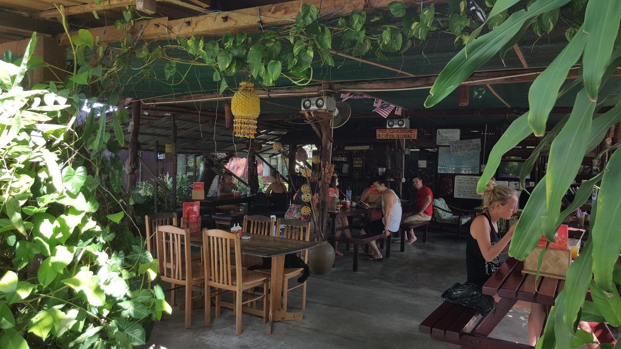 Gecko Guesthouse Пантай Ченанг Екстериор снимка